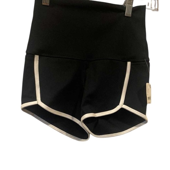NWT Free People shorts BLACK/WHITE Size XS - Picture 2 of 5